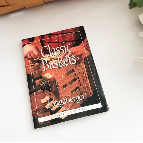 Longaberger 1999 Medium Key Basket - Picture 2 of 6